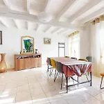 Stunning In Tonnay-Boutonne