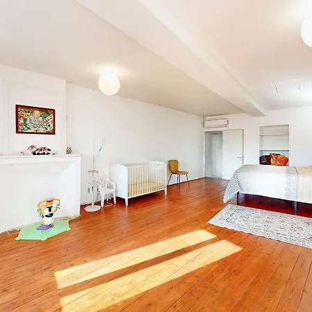 Awesome In Tonnay-Boutonne