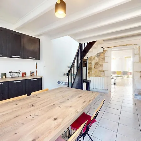 Lovely Home In Tonnay-Boutonne
