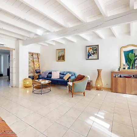 Lovely Home In Tonnay-Boutonne * Тонне-Бутон