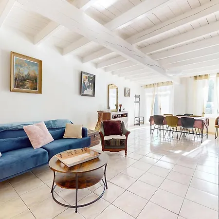 Lovely Home In Tonnay-Boutonne Ferienhaus