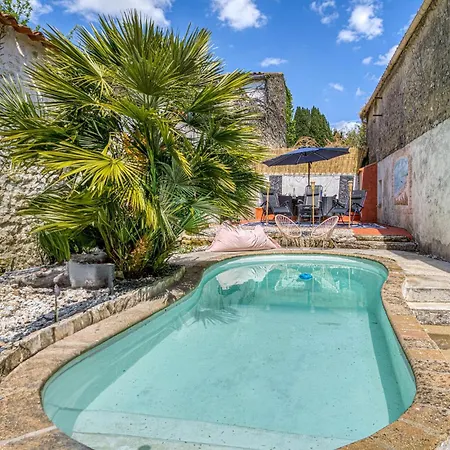 Lovely Home In Tonnay-Boutonne Ferienhaus